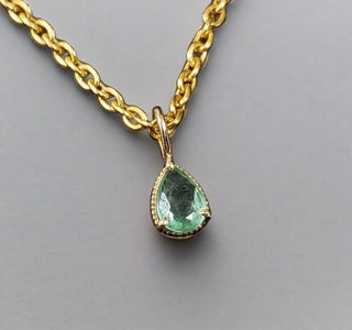 14k Gold Pear Shape Emerald Charm - K Jewelry Accessories