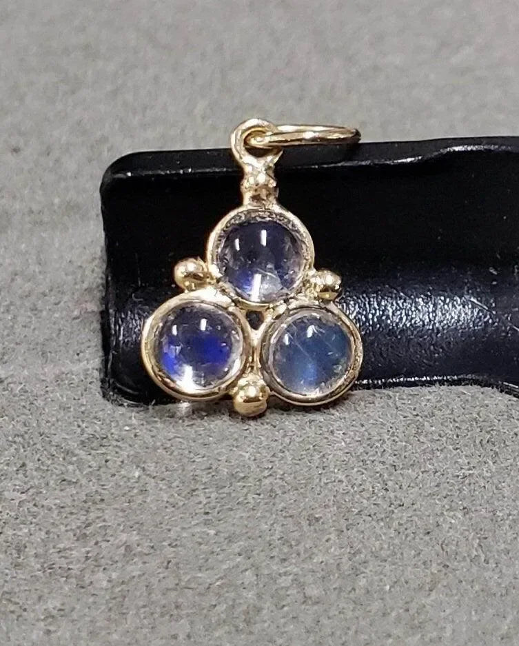 14k Gold Rainbow Moonstone Pendant - K Jewelry Accessories