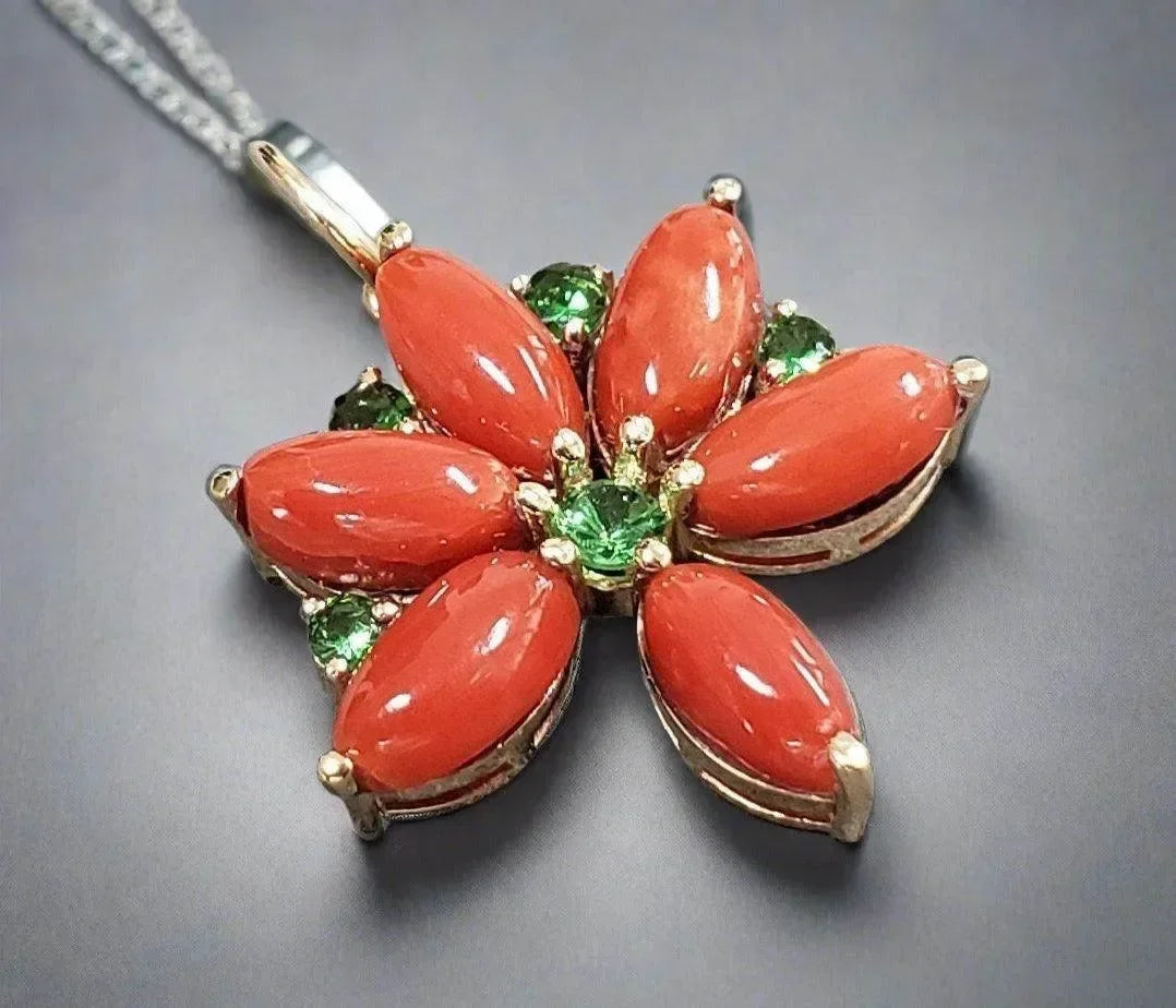 14k Gold Red Italian Coral & Tsavorite Pendant Flower shape - K Jewelry Accessories